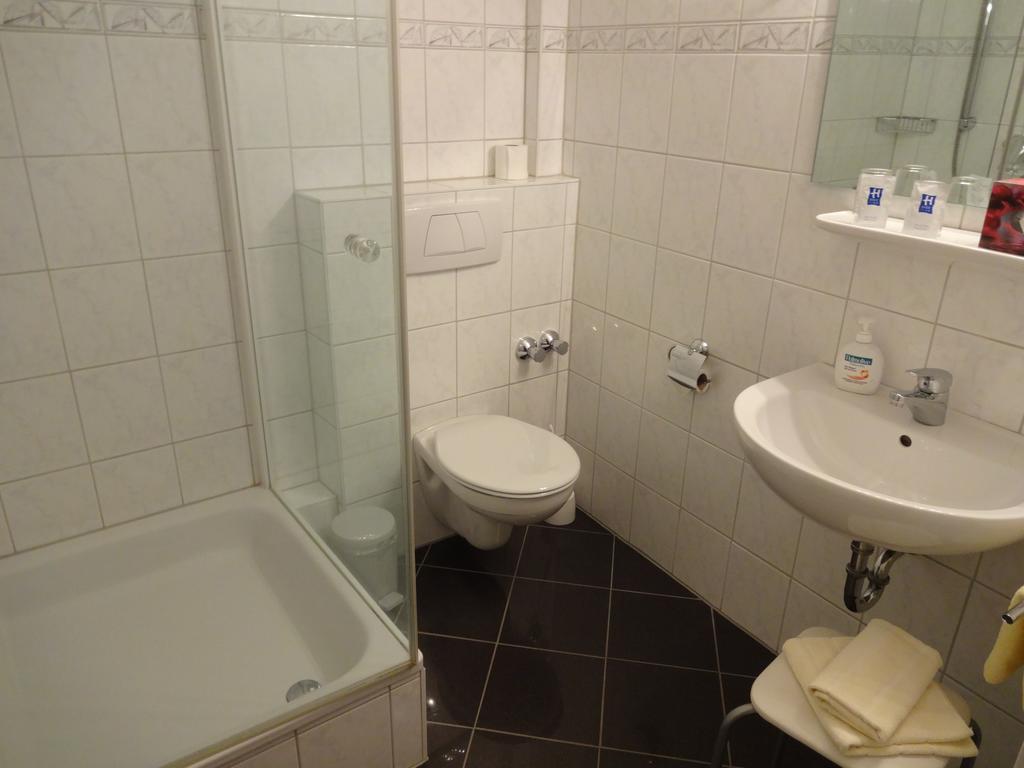 Hotel Buergerbraeu Osnabrueck Room photo