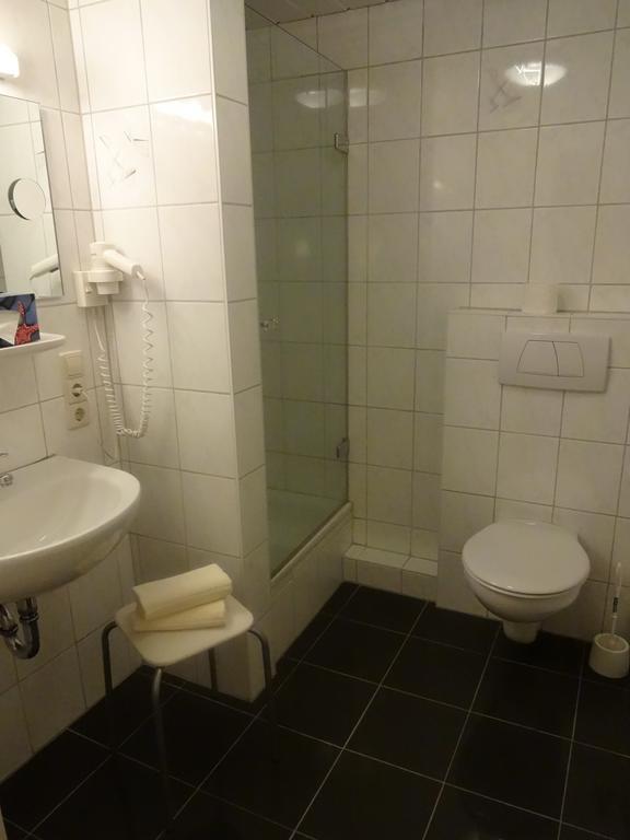 Hotel Buergerbraeu Osnabrueck Room photo